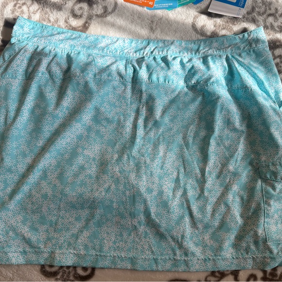 Columbia Sportswear Women’s Aqua Skort, size 14, NWT - Picture 6 of 6